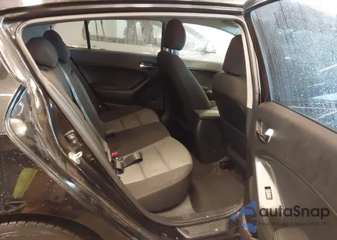 2016 Kia Forte Lx z USA, uszkodzony, nr VIN KNAFK5A81G5593190